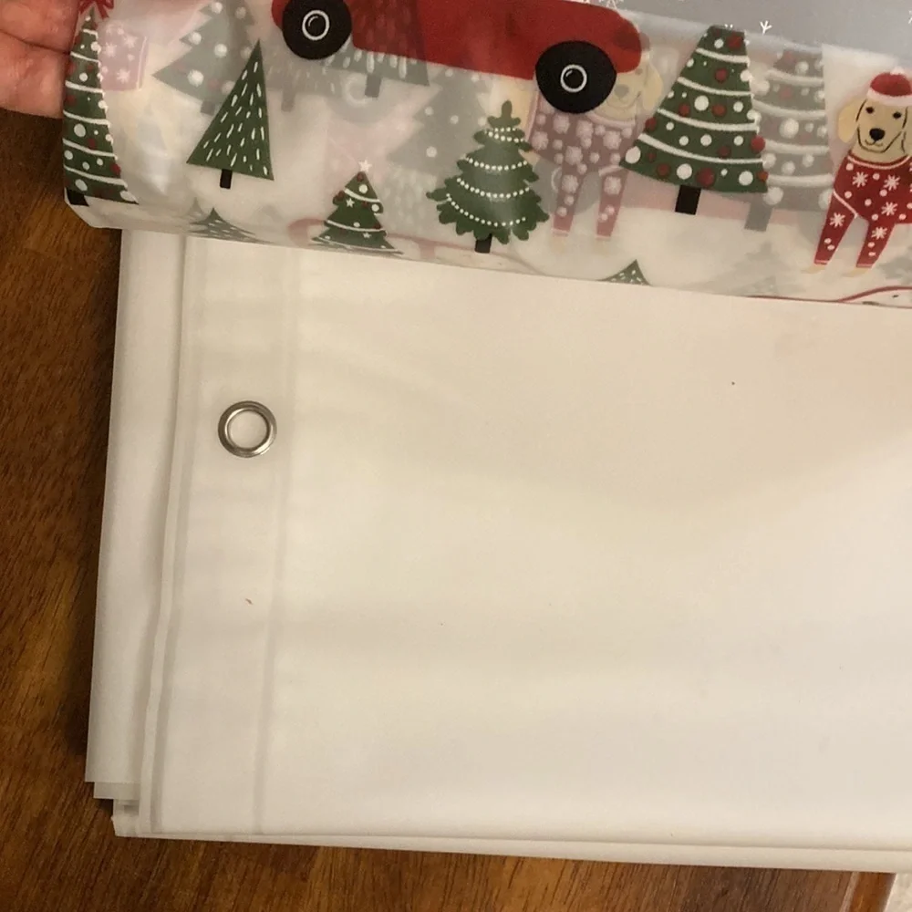 NEW ENVOGUE CHRISTMAS DOG AND RED CAR SHOWER CURTAIN SET 72 X 72